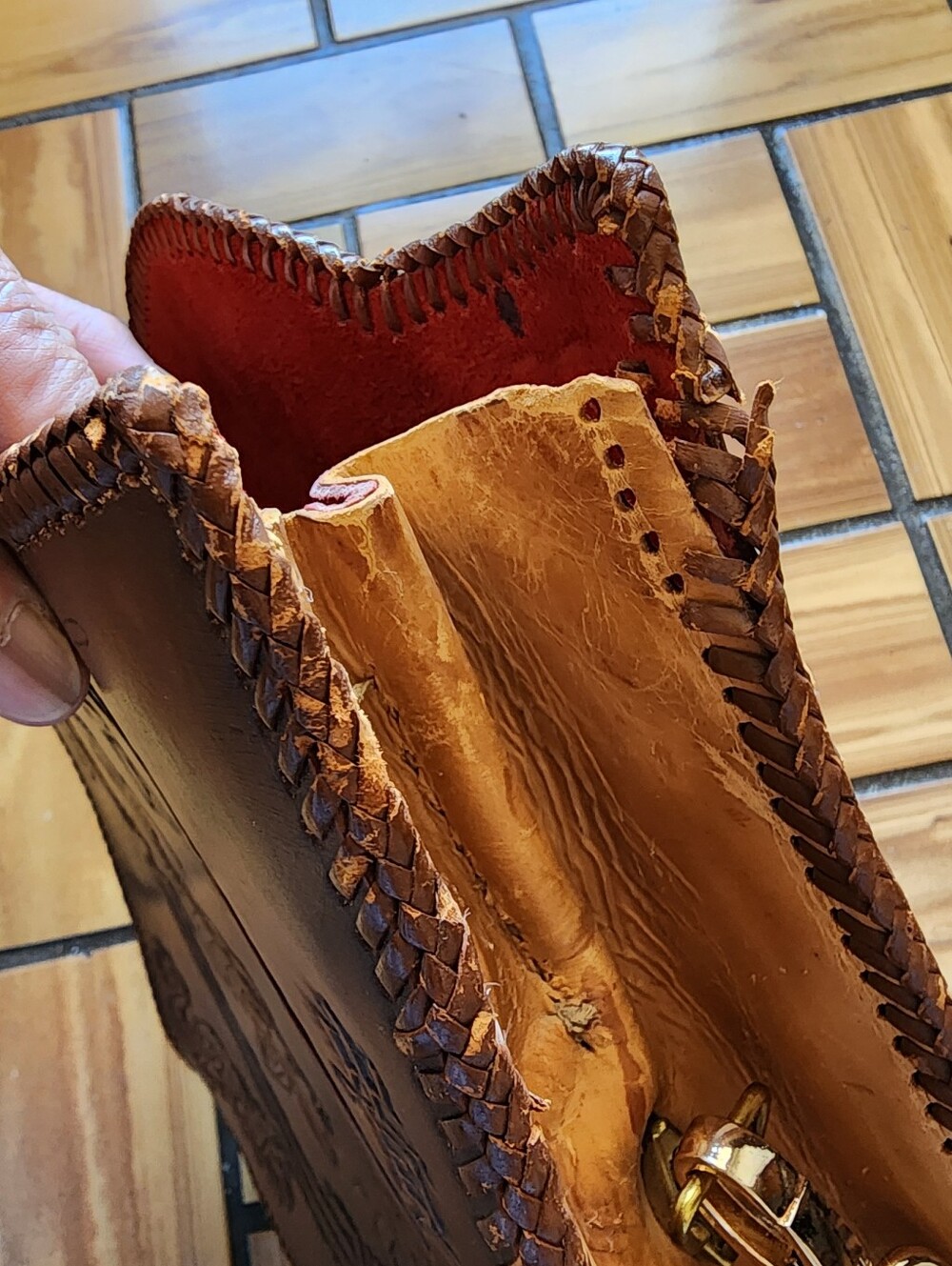Old Leather Bag - Picture 8 of 10